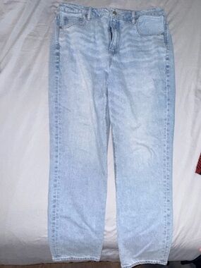American Eagle Outfitters Strigid Mom Jeans - Light Blue